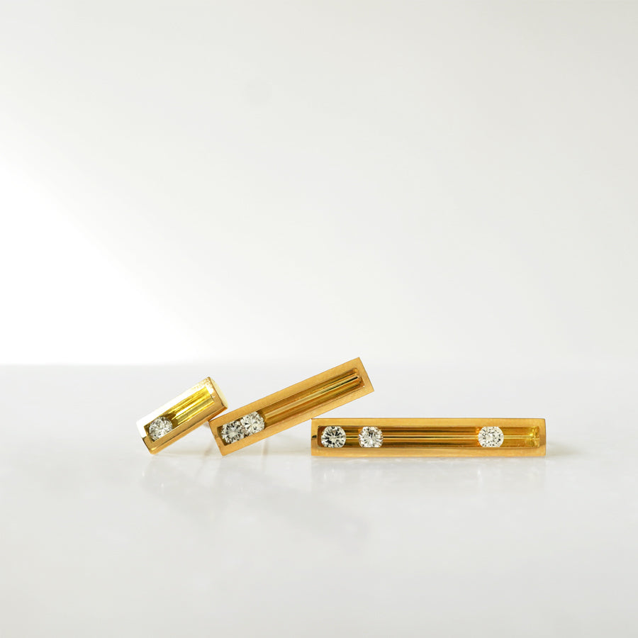 MOVING EARRING L