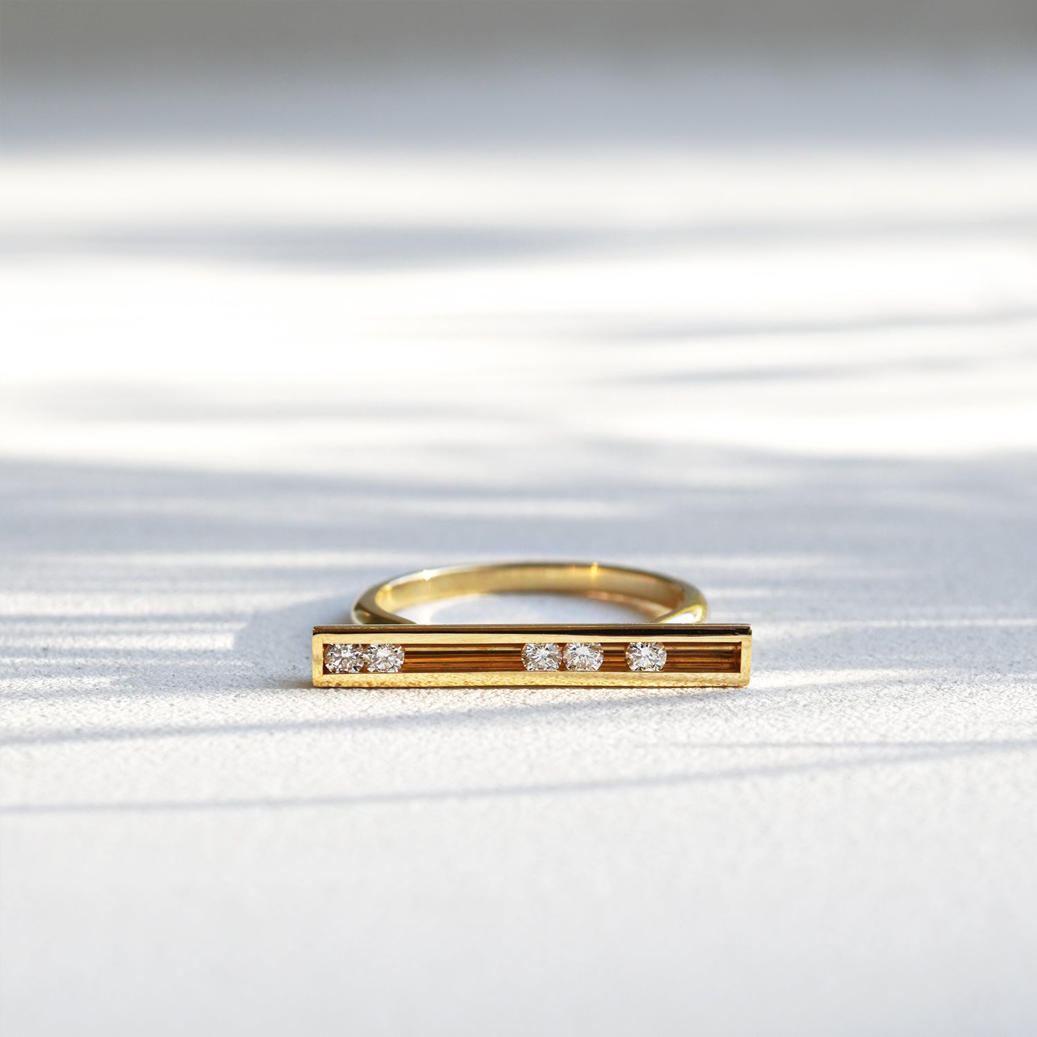 MOVING RING L