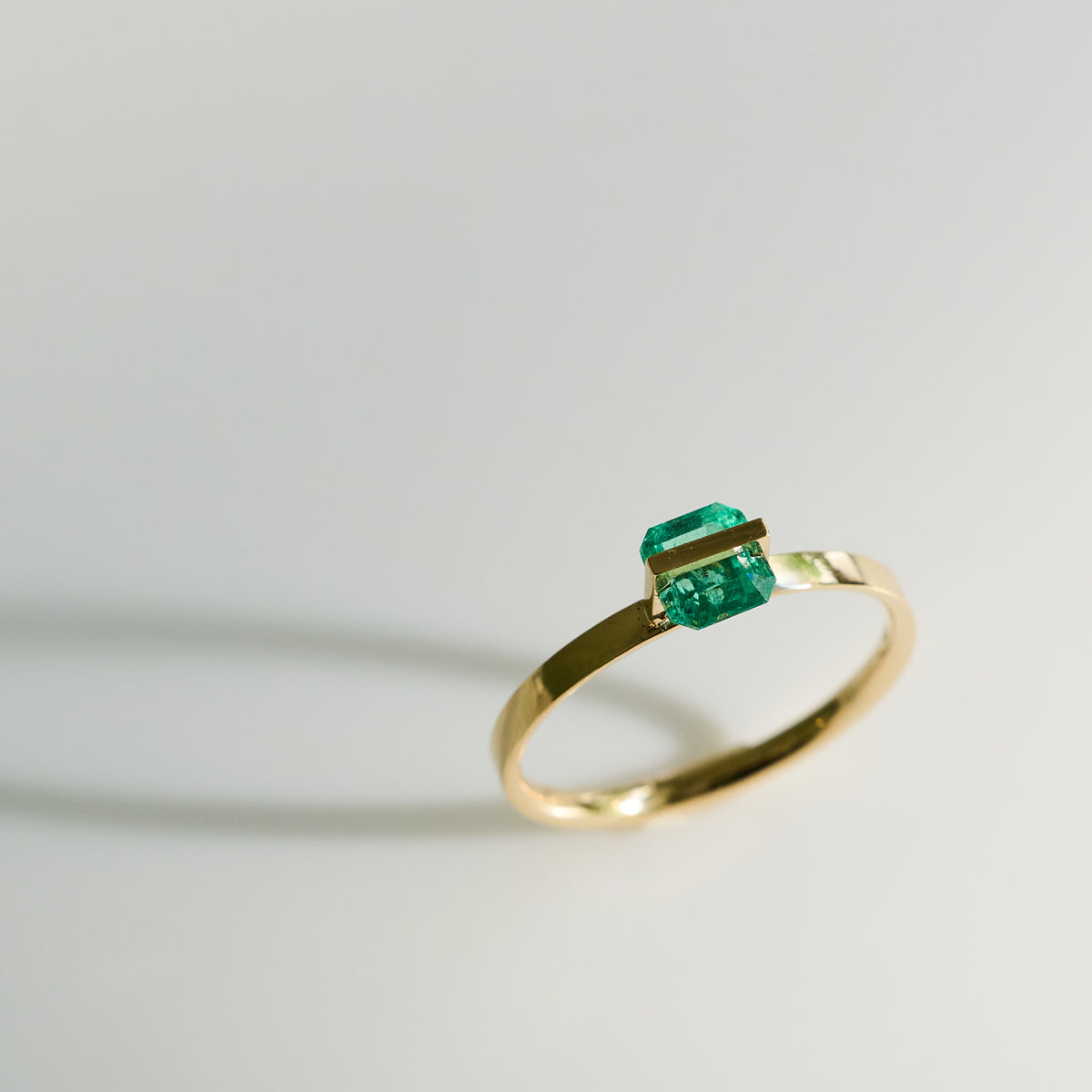 BAND RING EMERALD#4310
