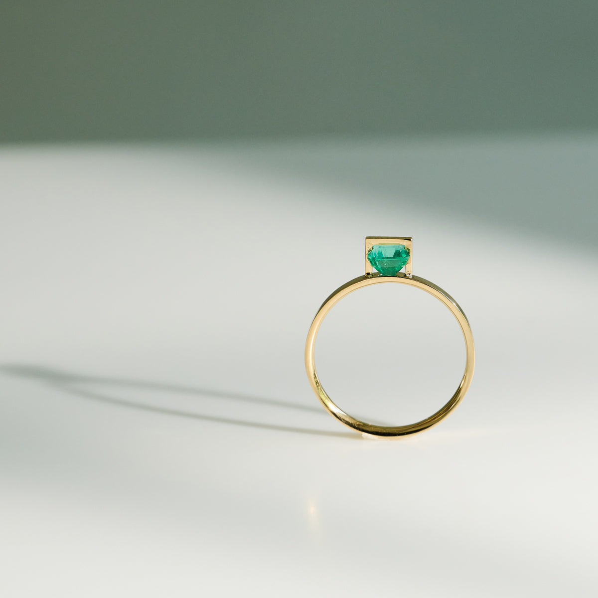 BAND RING EMERALD#4310