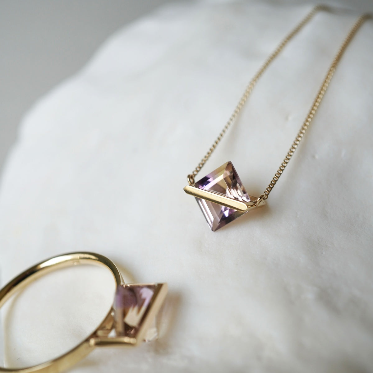 BAND NECKLACE AMETRINE #4236