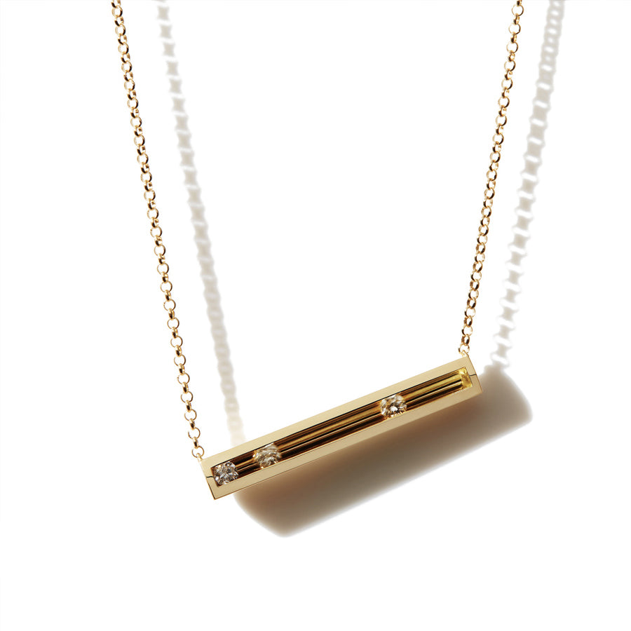 MOVING NECKLACE