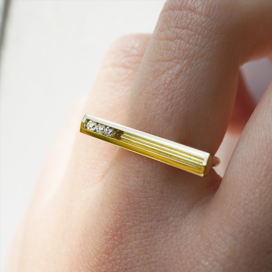 MOVING RING L
