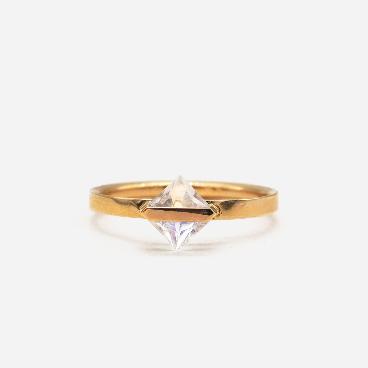 BAND RING RAINBOW MOONSTONE #4256