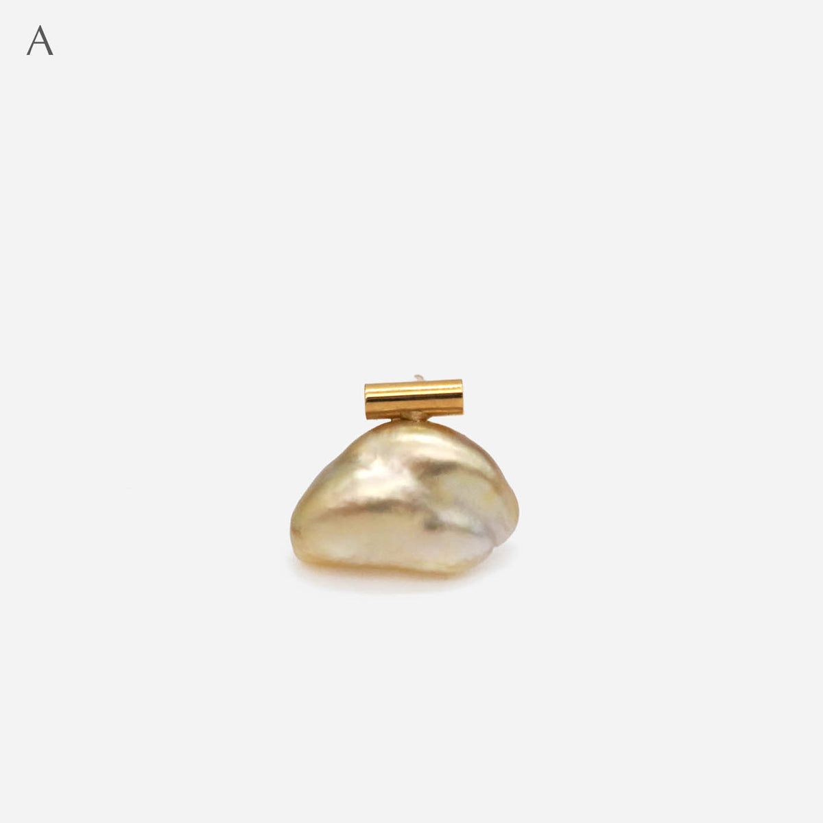 BAROQUE PEARL EARRING M
