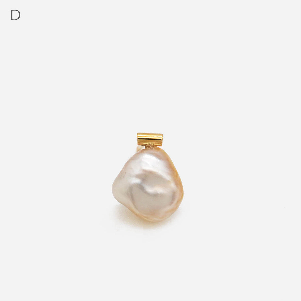 BAROQUE PEARL EARRING M