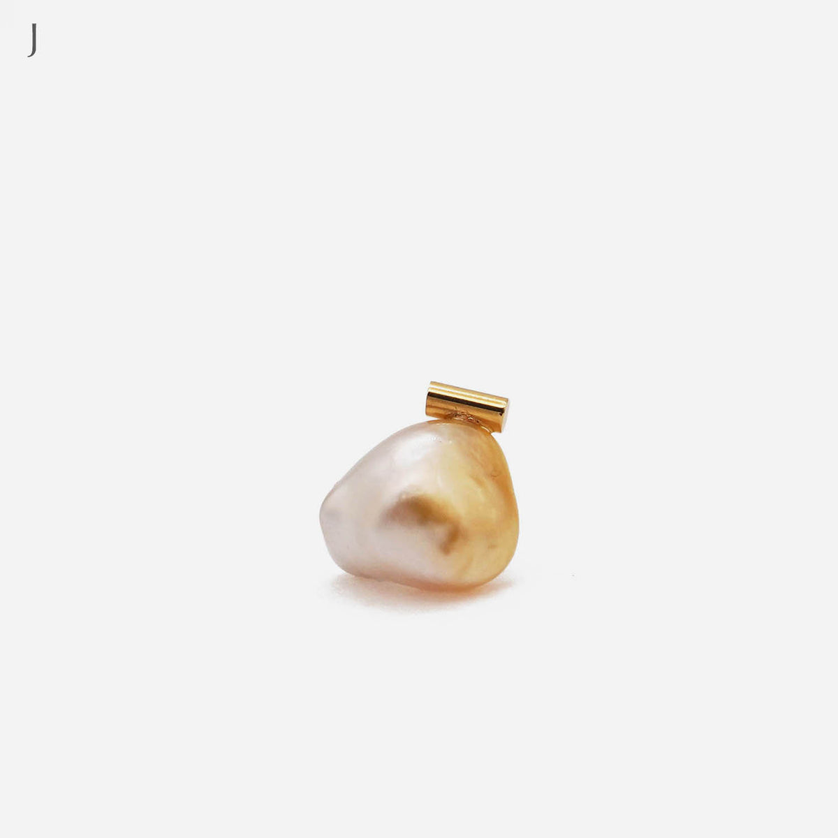 BAROQUE PEARL EARRING M