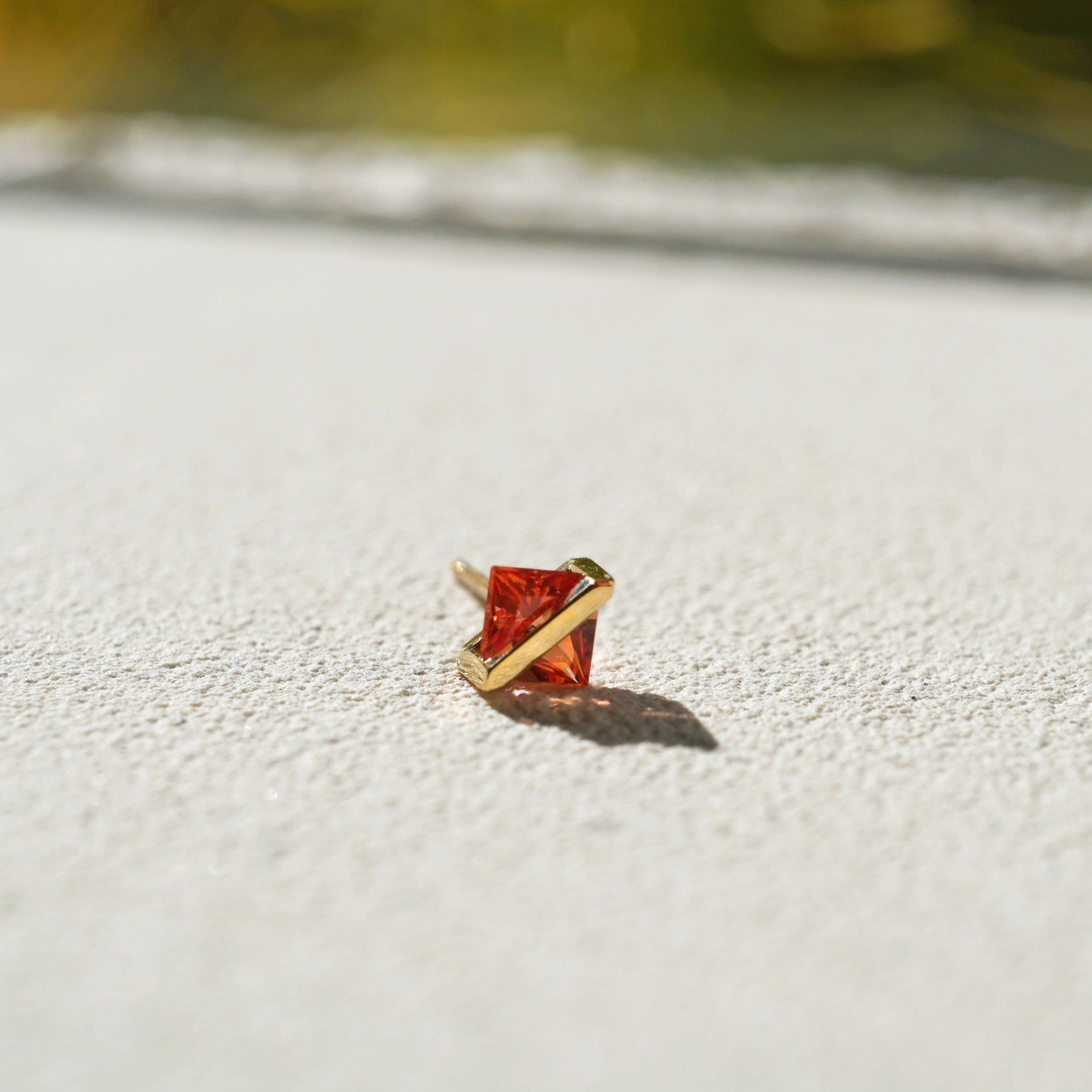 BAND SINGLE EARRING SAPPHIRE #3287