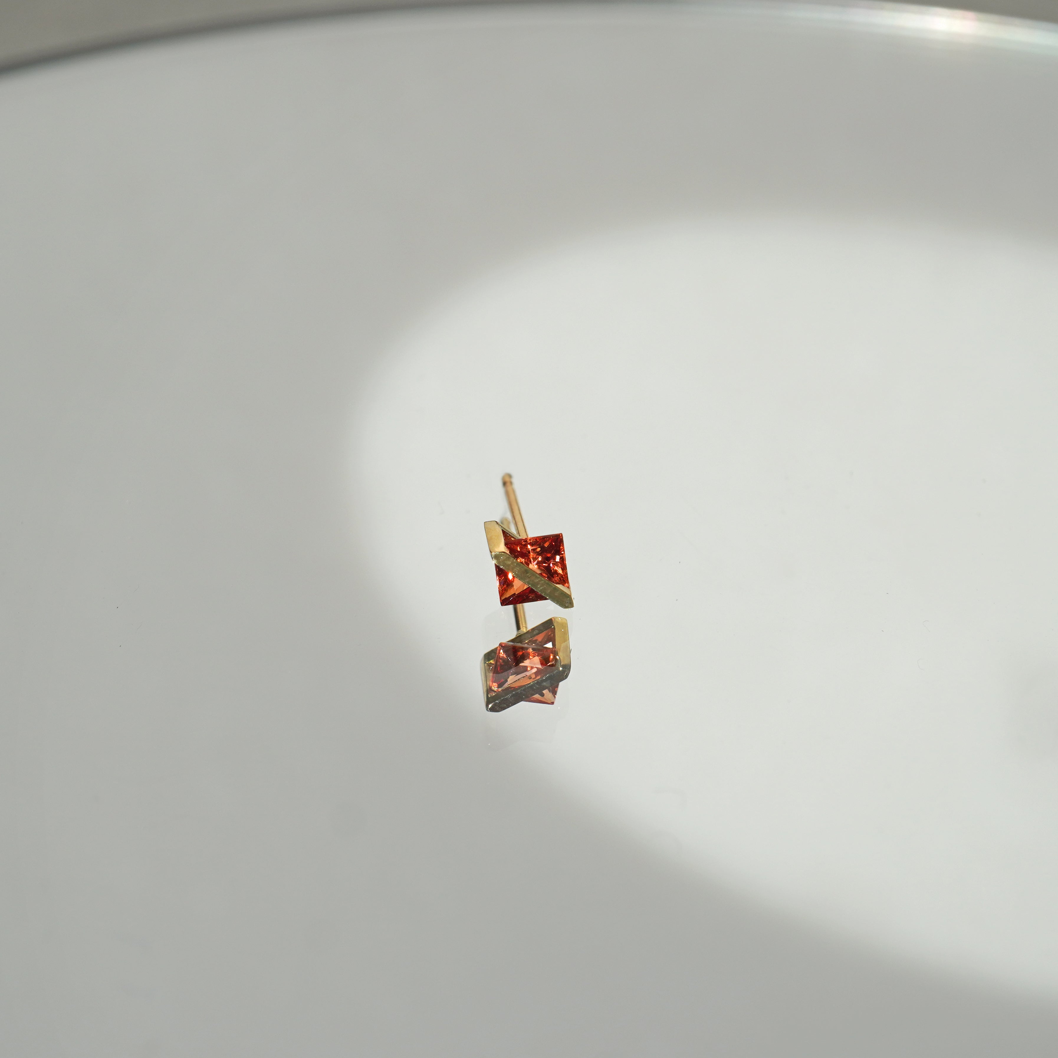 BAND SINGLE EARRING SAPPHIRE #3287