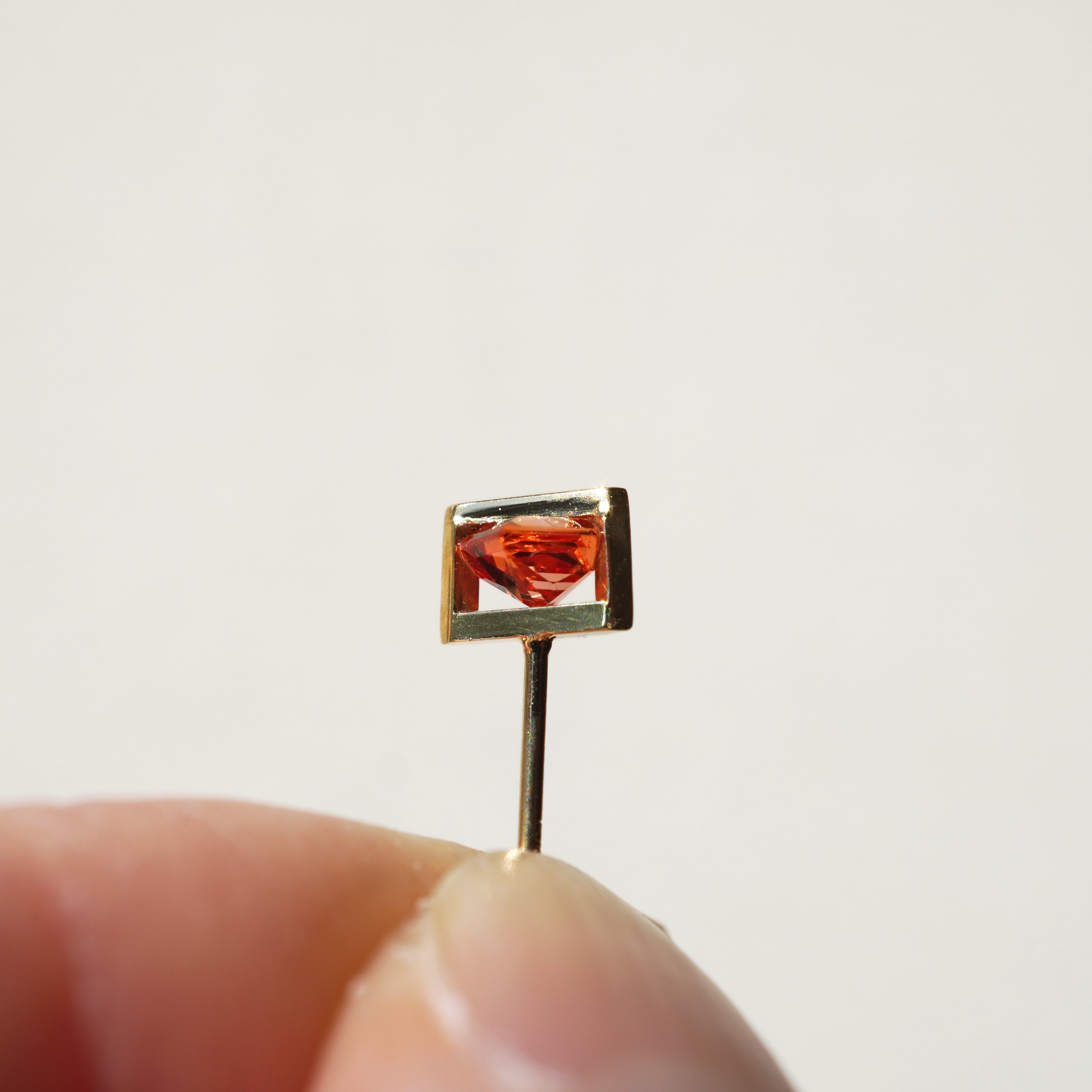 BAND SINGLE EARRING SAPPHIRE #3287