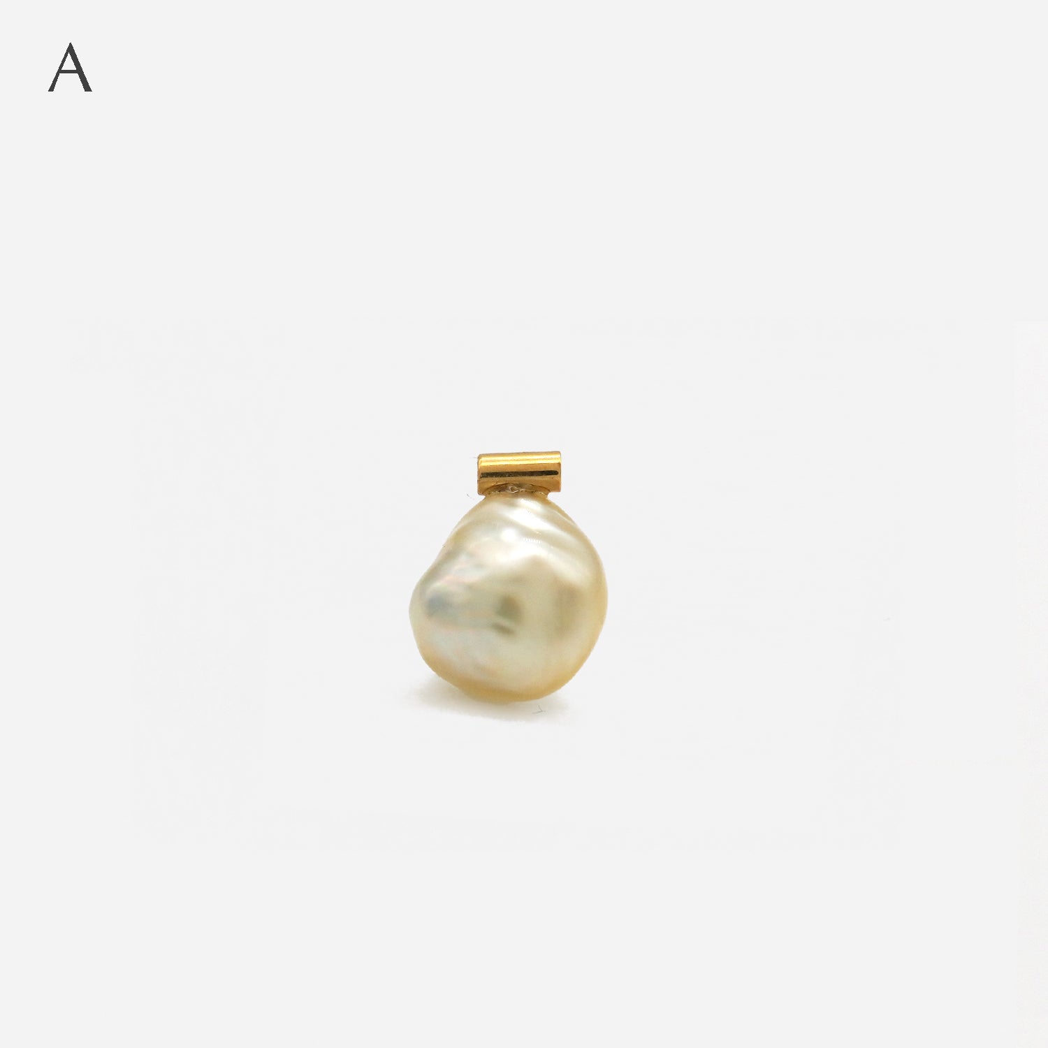 BAROQUE PEARL EARRING M