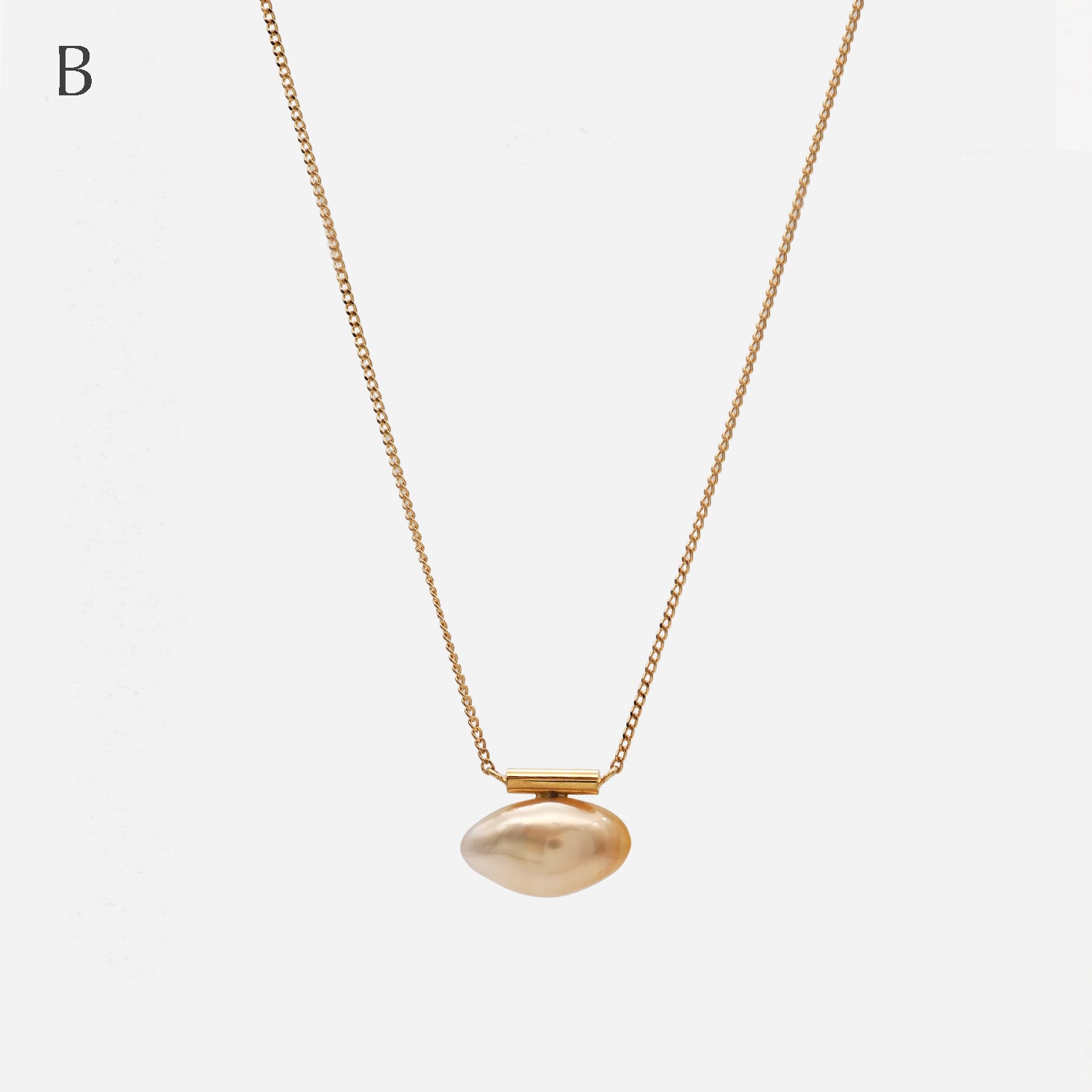 BAROQUE PEARL NECKLACE M