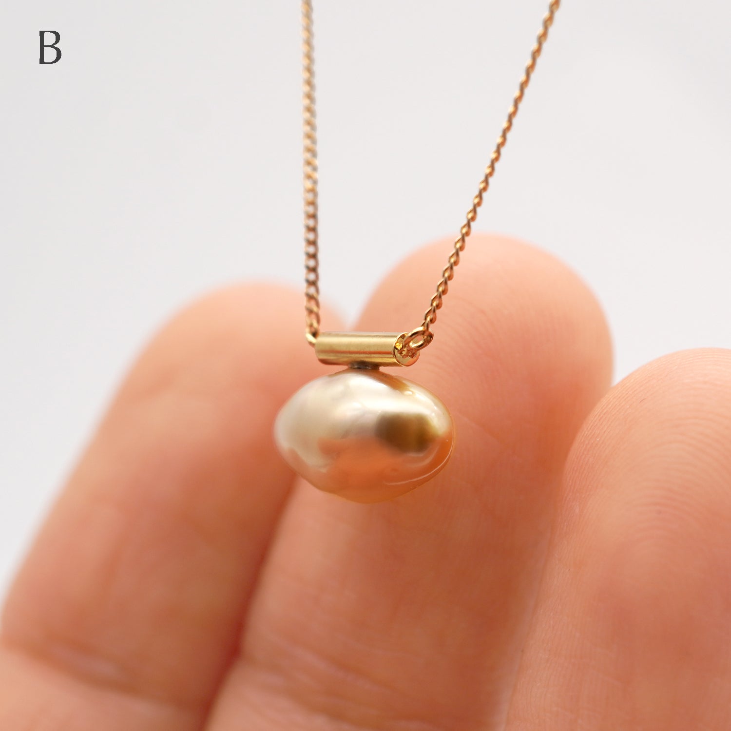 BAROQUE PEARL NECKLACE M