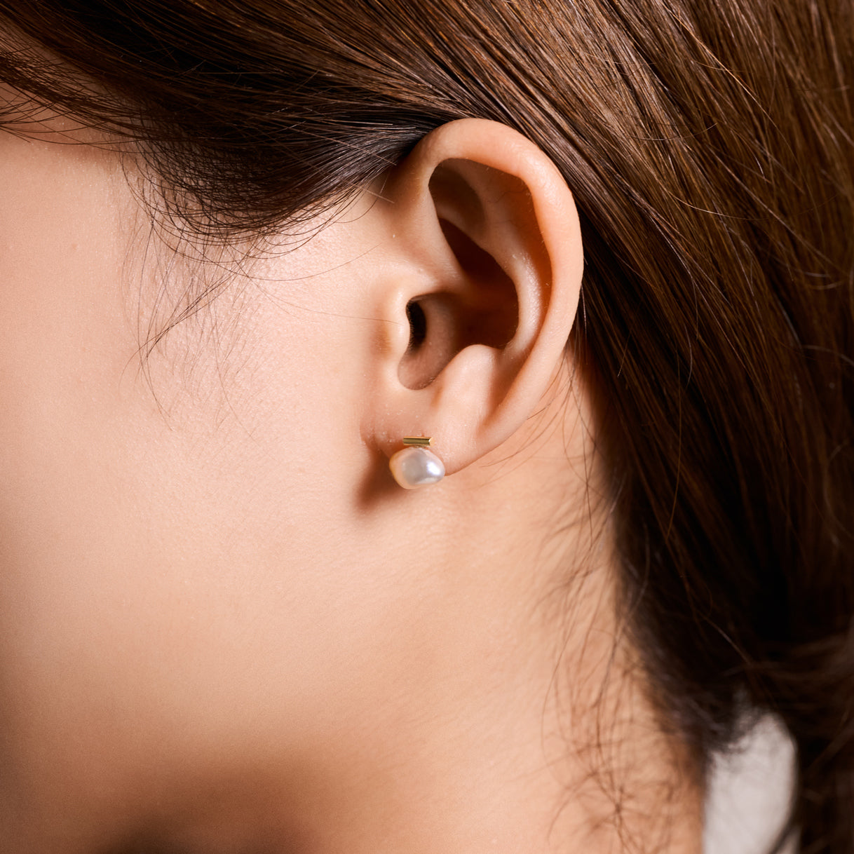 BAROQUE PEARL EARRING M