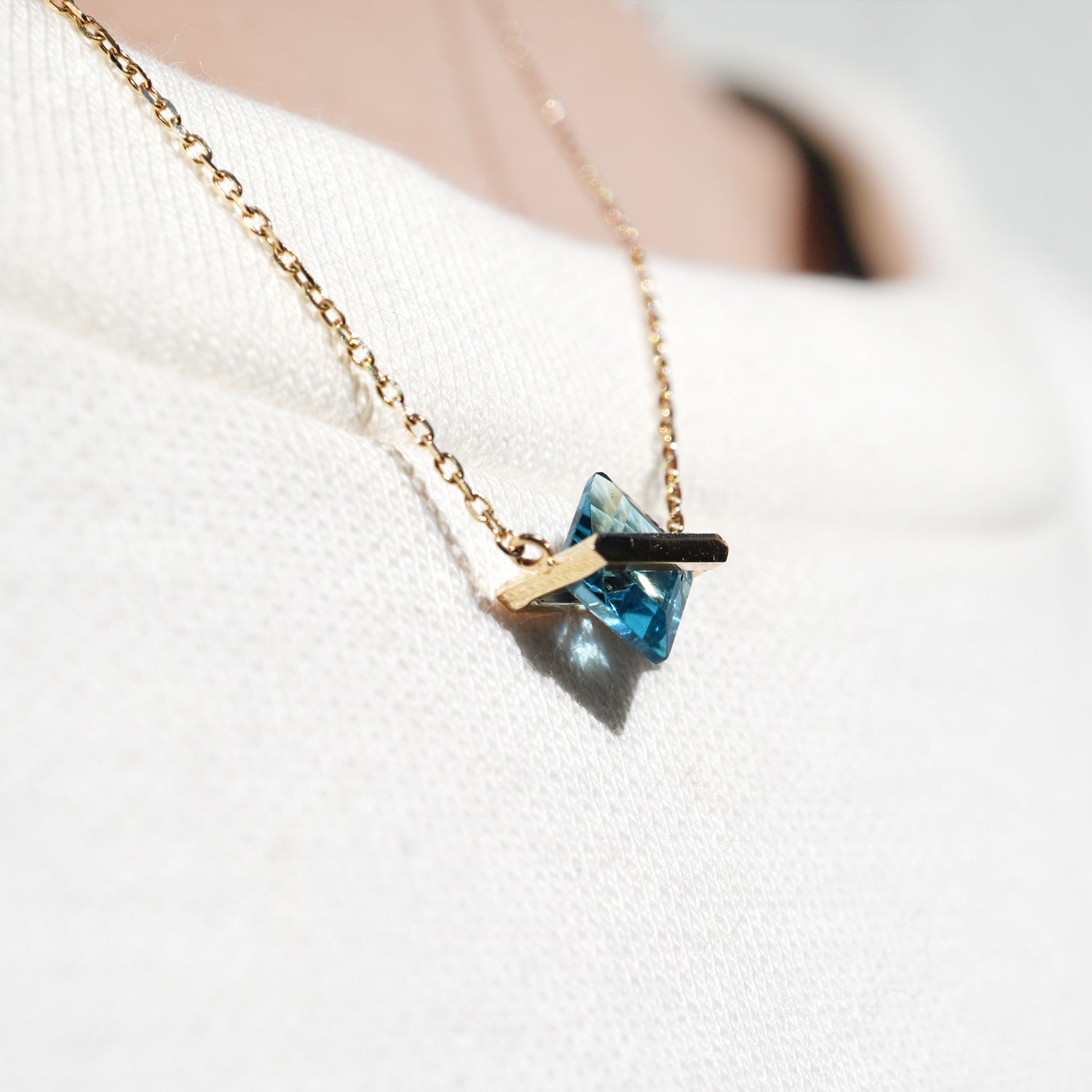 BAND NECKLACE BLUE TOPAZ #3259