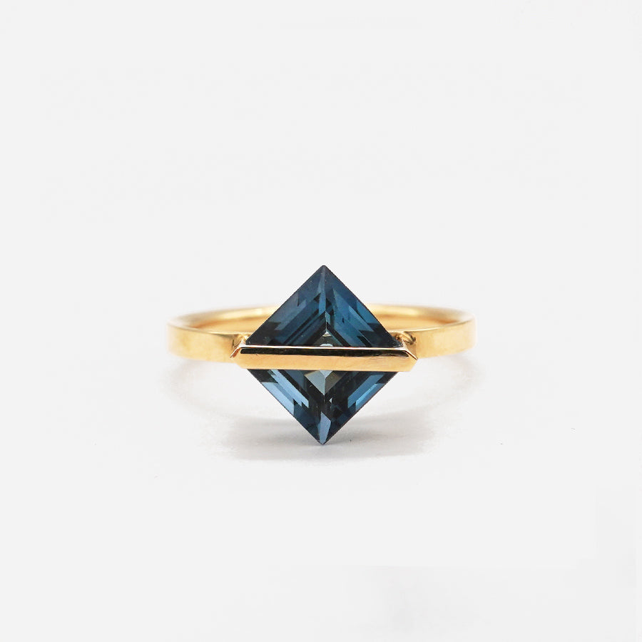 BAND RING BLUE TOPAZ#4125