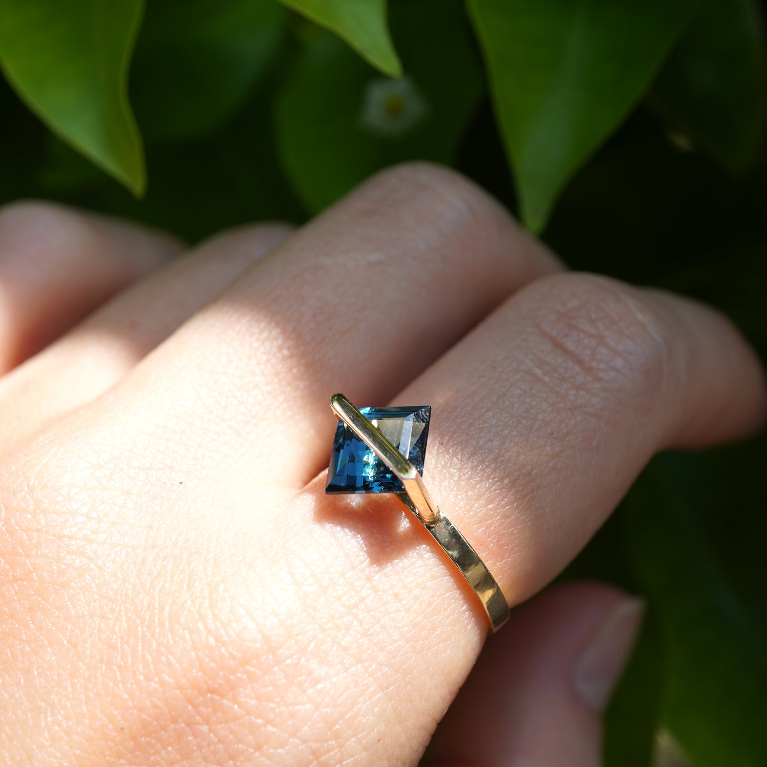 BAND RING BLUE TOPAZ#4125