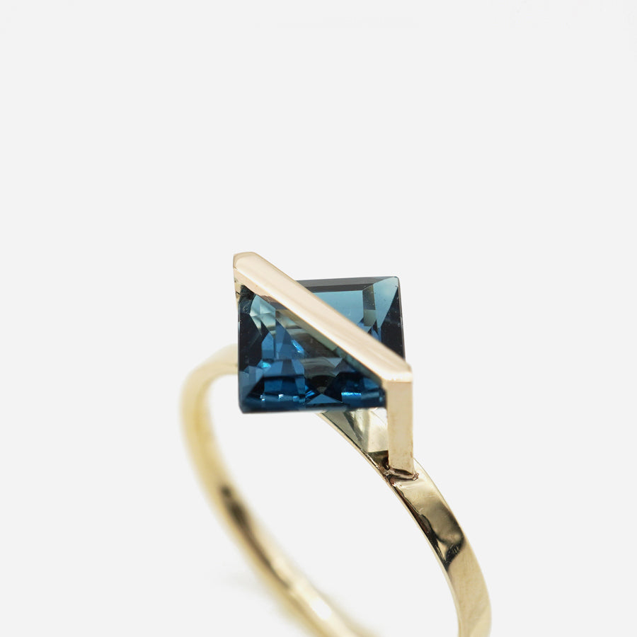 BAND RING BLUE TOPAZ#4018