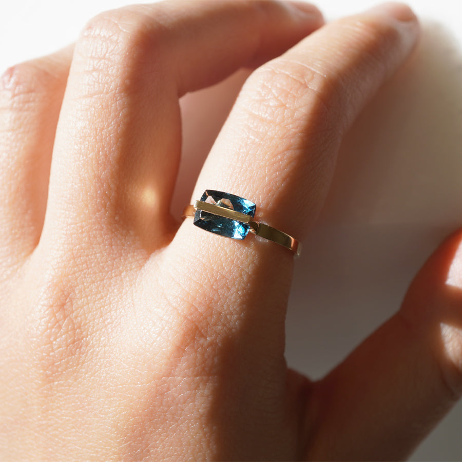 BAND RING BLUE TOPAZ#3760