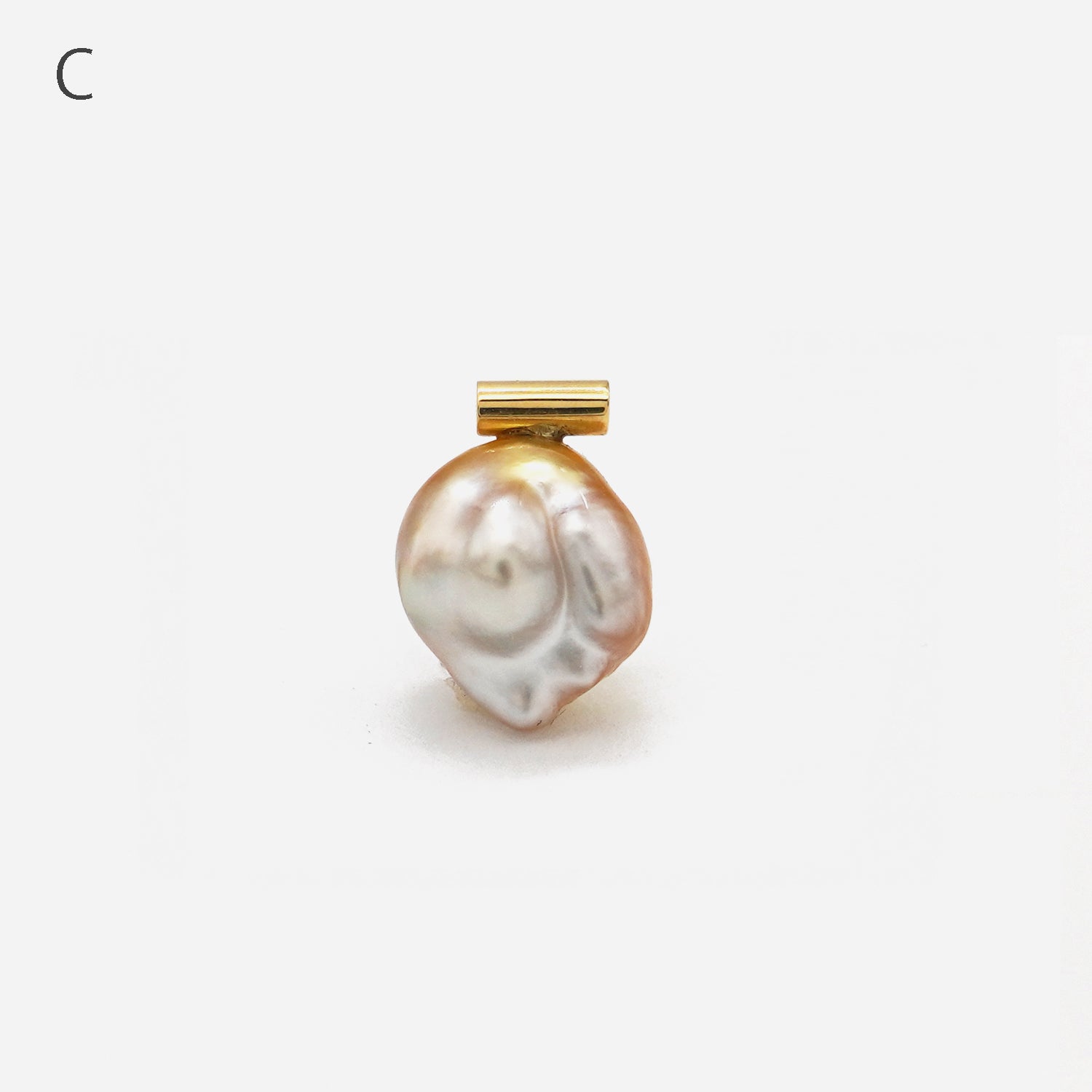 BAROQUE PEARL EARRING M