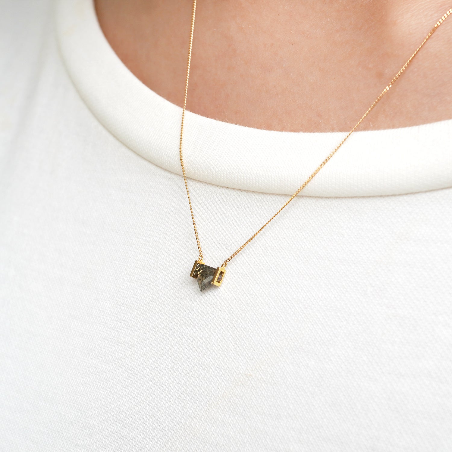 NATURAL DIAMOND NECKLACE #3018