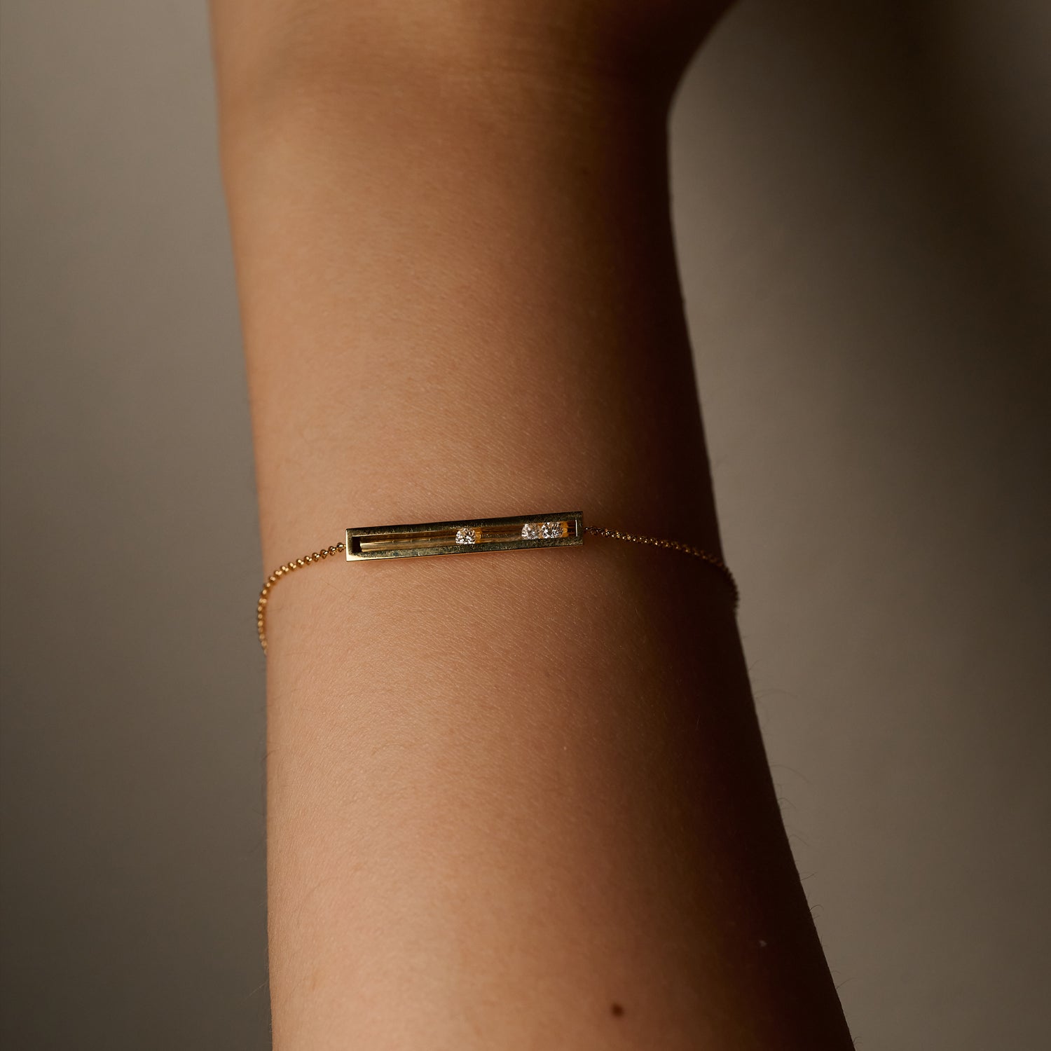 MOVING BRACELET