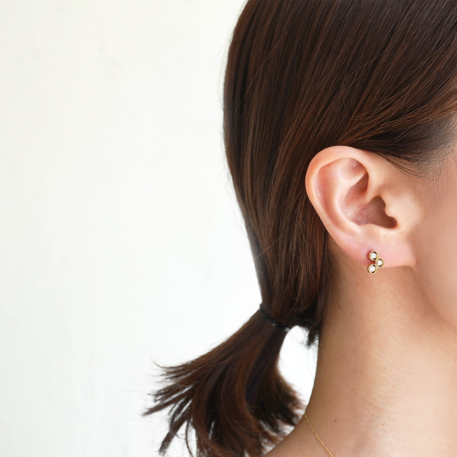SPOT EARRING (3 diamonds)