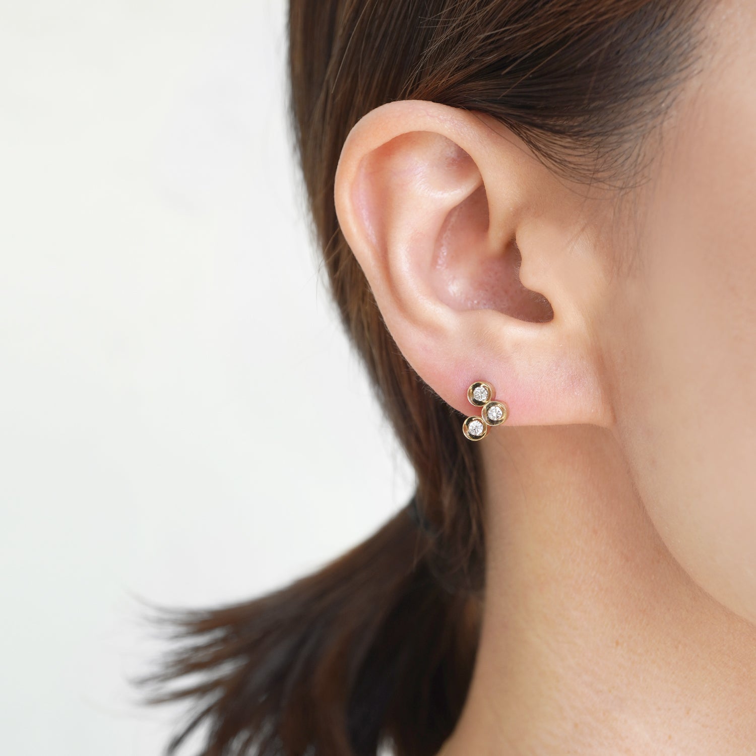SPOT EARRING (3 diamonds)