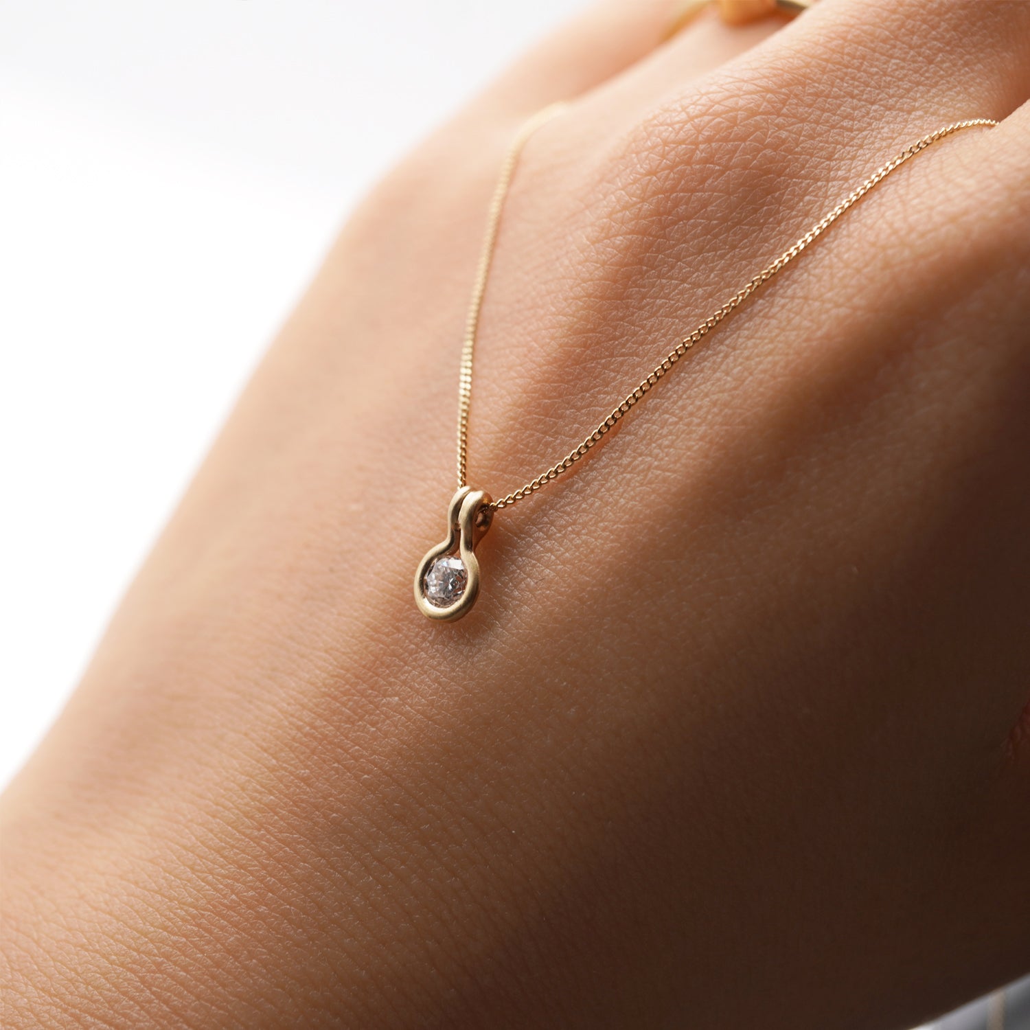 ROUND DIAMOND NECKLACE 4mm #3772