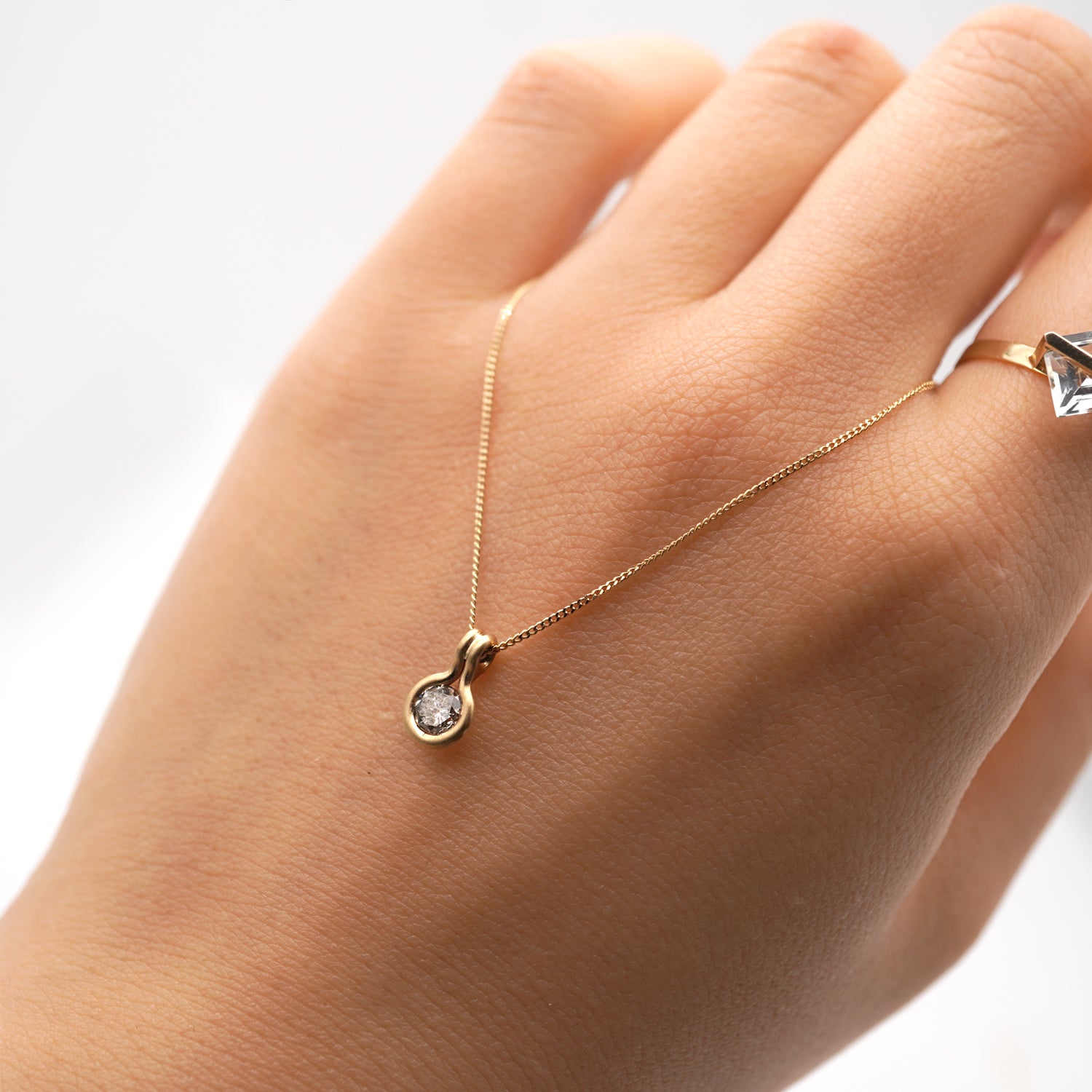 ROUND DIAMOND NECKLACE 4mm #3774