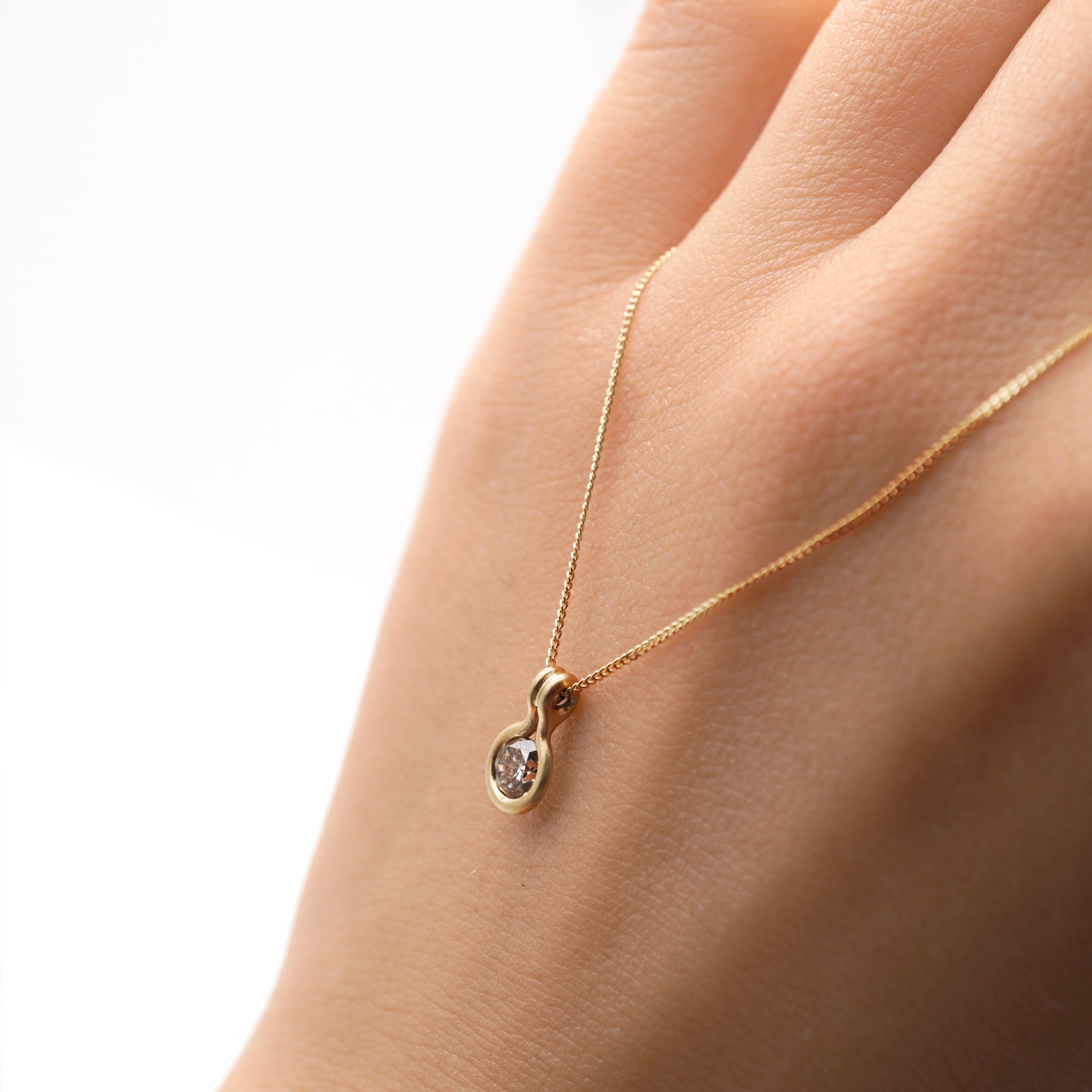 ROUND DIAMOND NECKLACE 4mm #3774