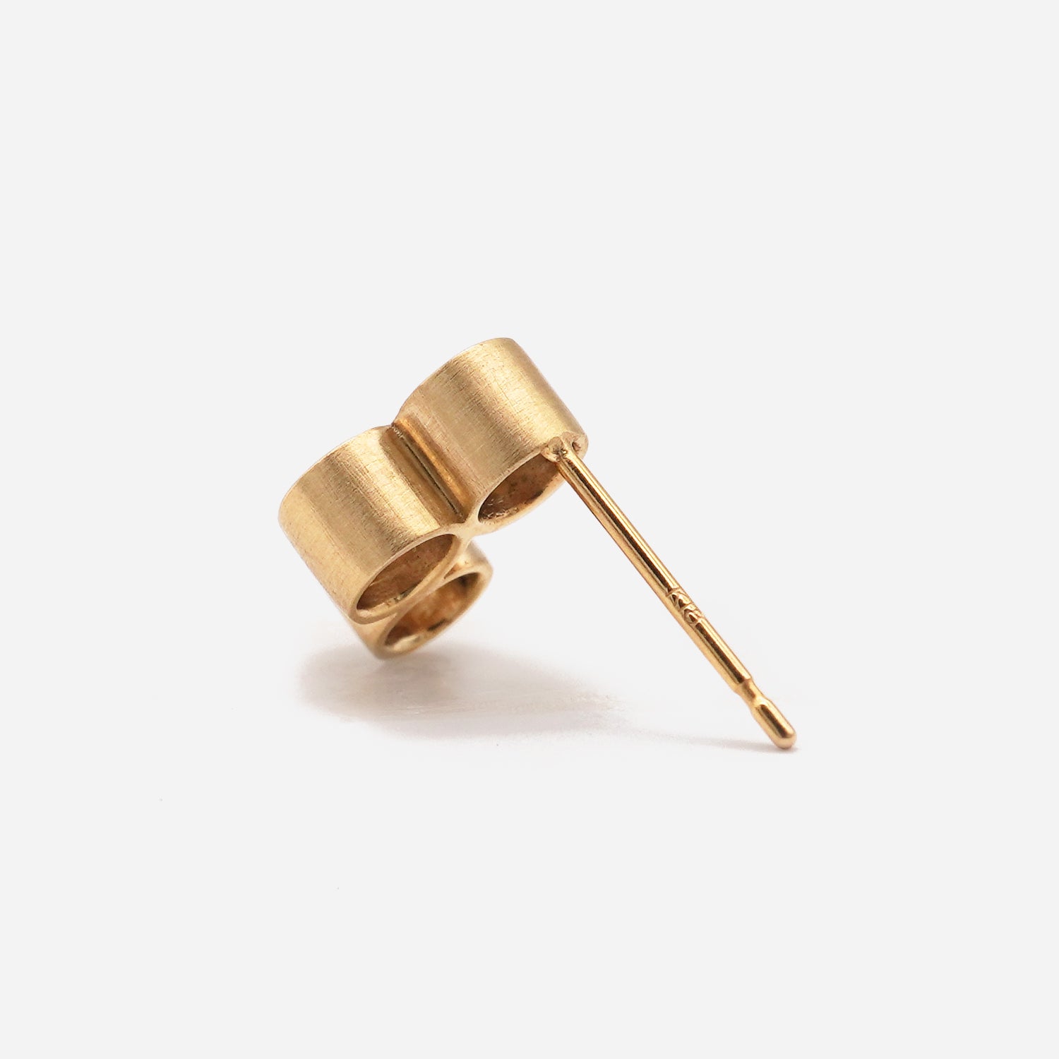SPOT EARRING (3 diamonds)