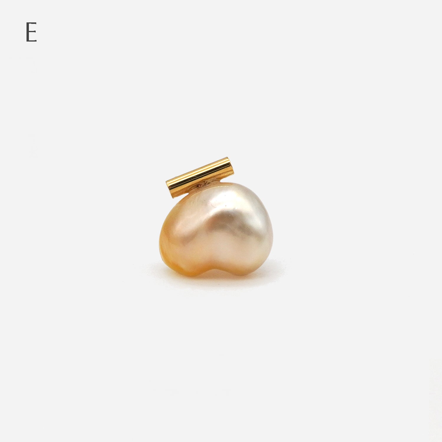 BAROQUE PEARL EARRING M