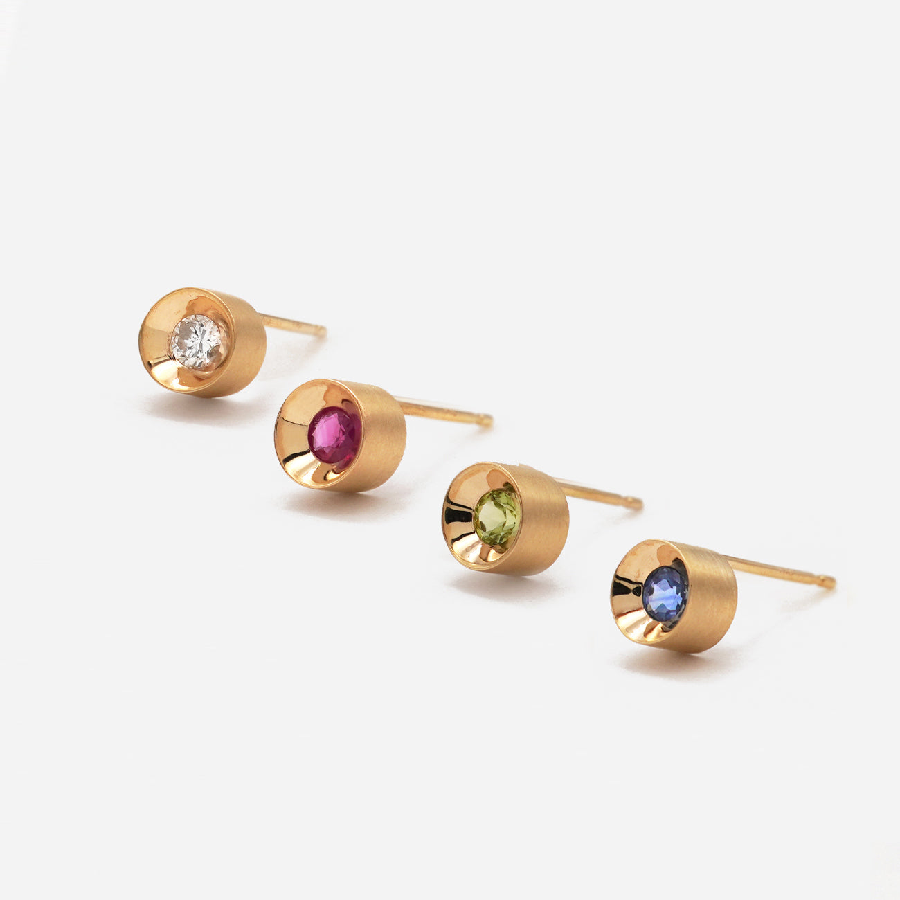 SPOT EARRING 3mm