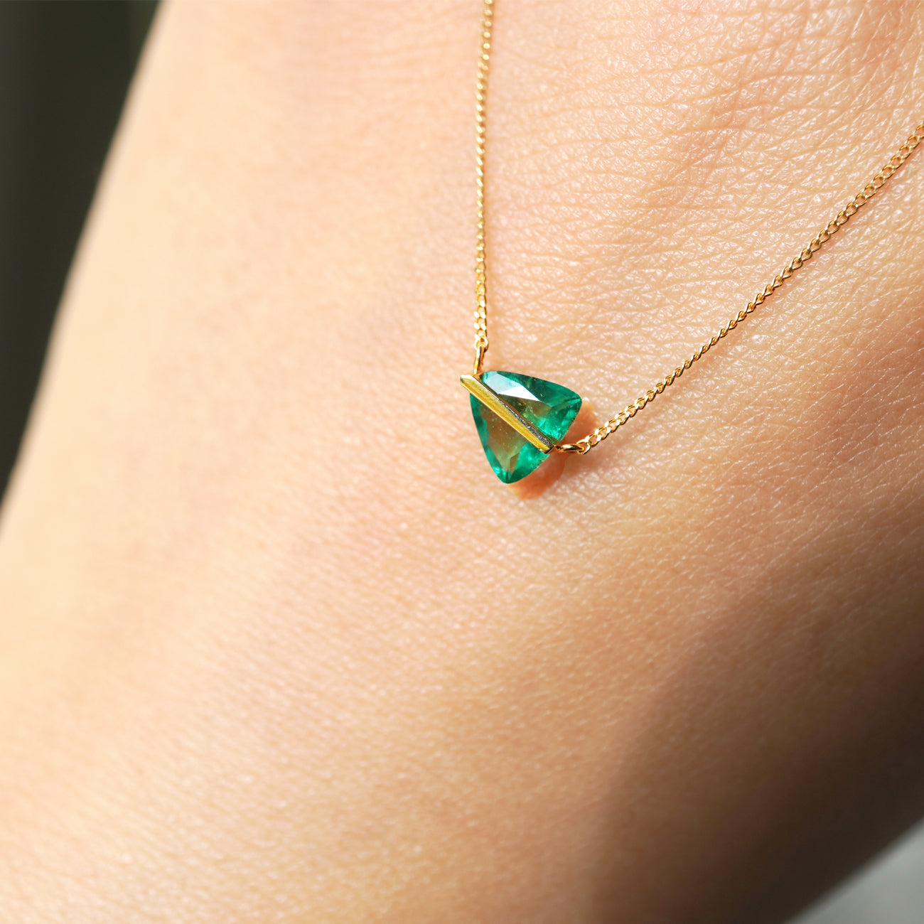 BAND NECKLACE EMERALD #3585