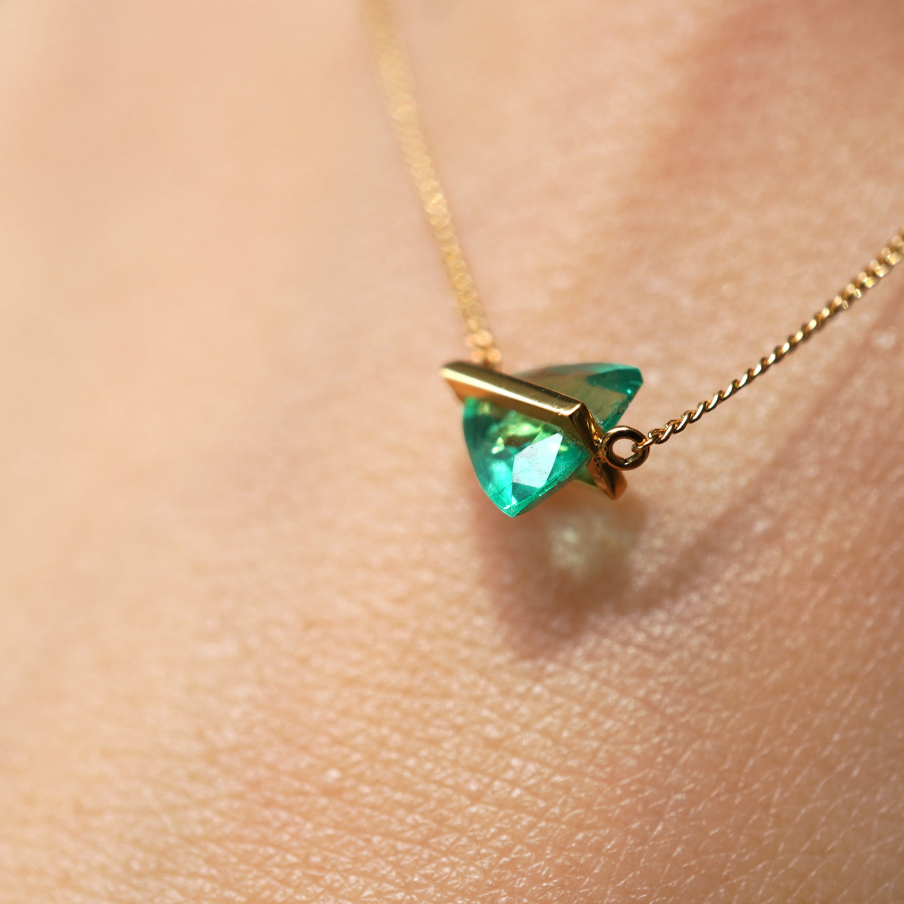 BAND NECKLACE EMERALD #3585