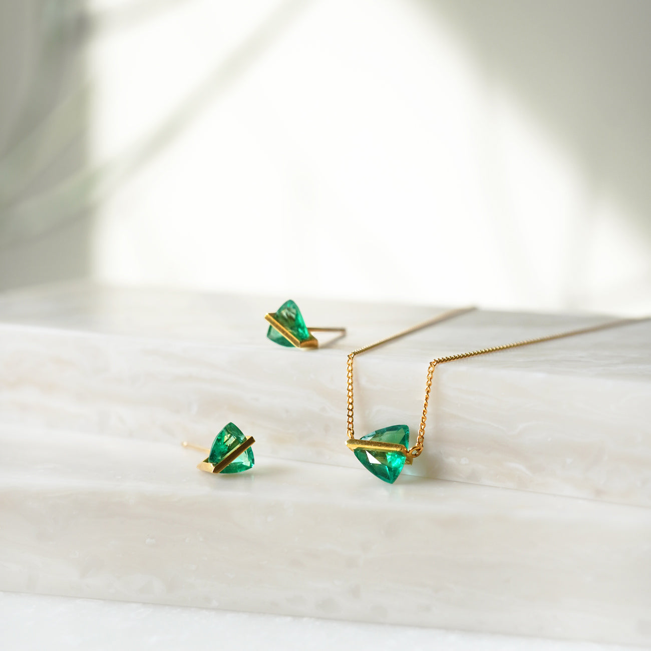 BAND NECKLACE EMERALD #3585