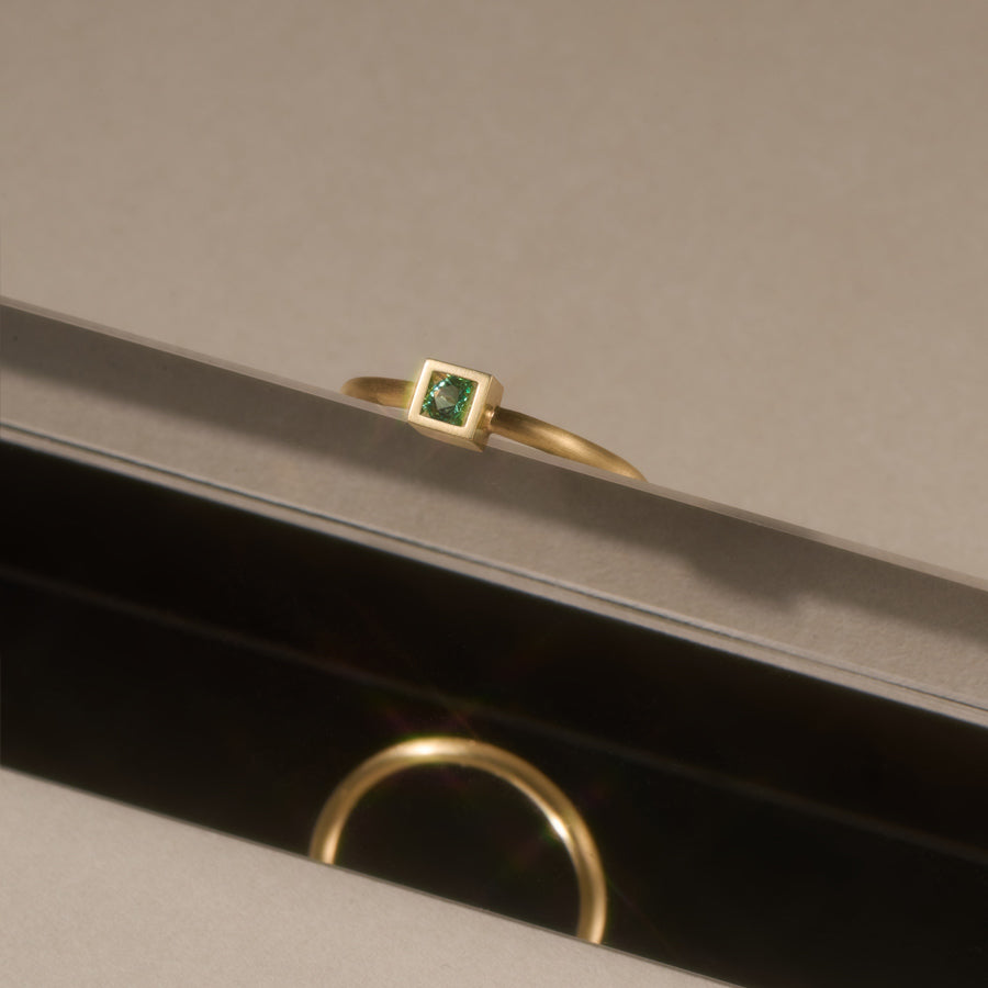 POSITION RING EMERALD #4075