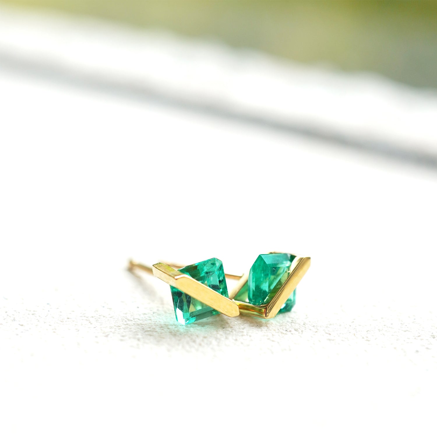 BAND EARRINGS EMERALD #3030