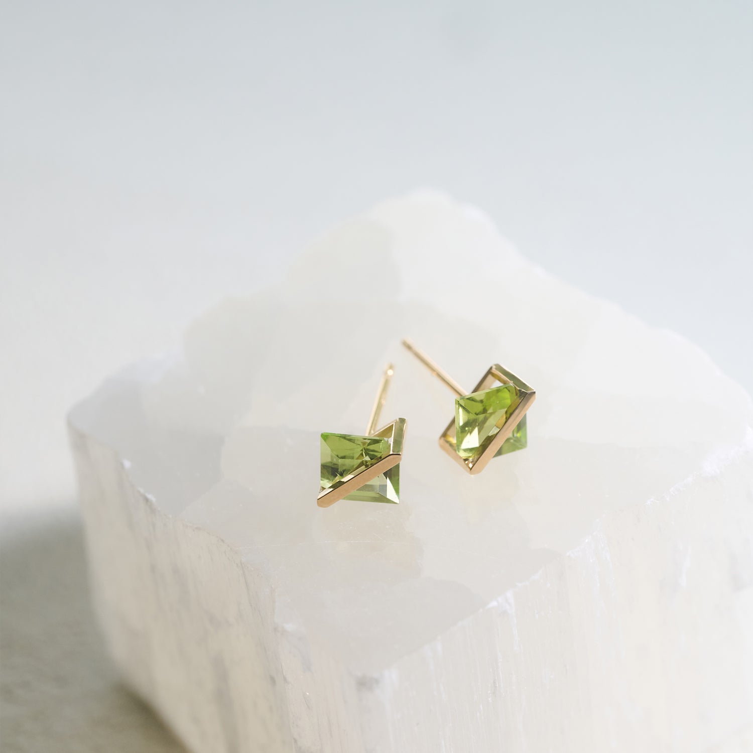 BAND EARRINGS PERIDOT #3938