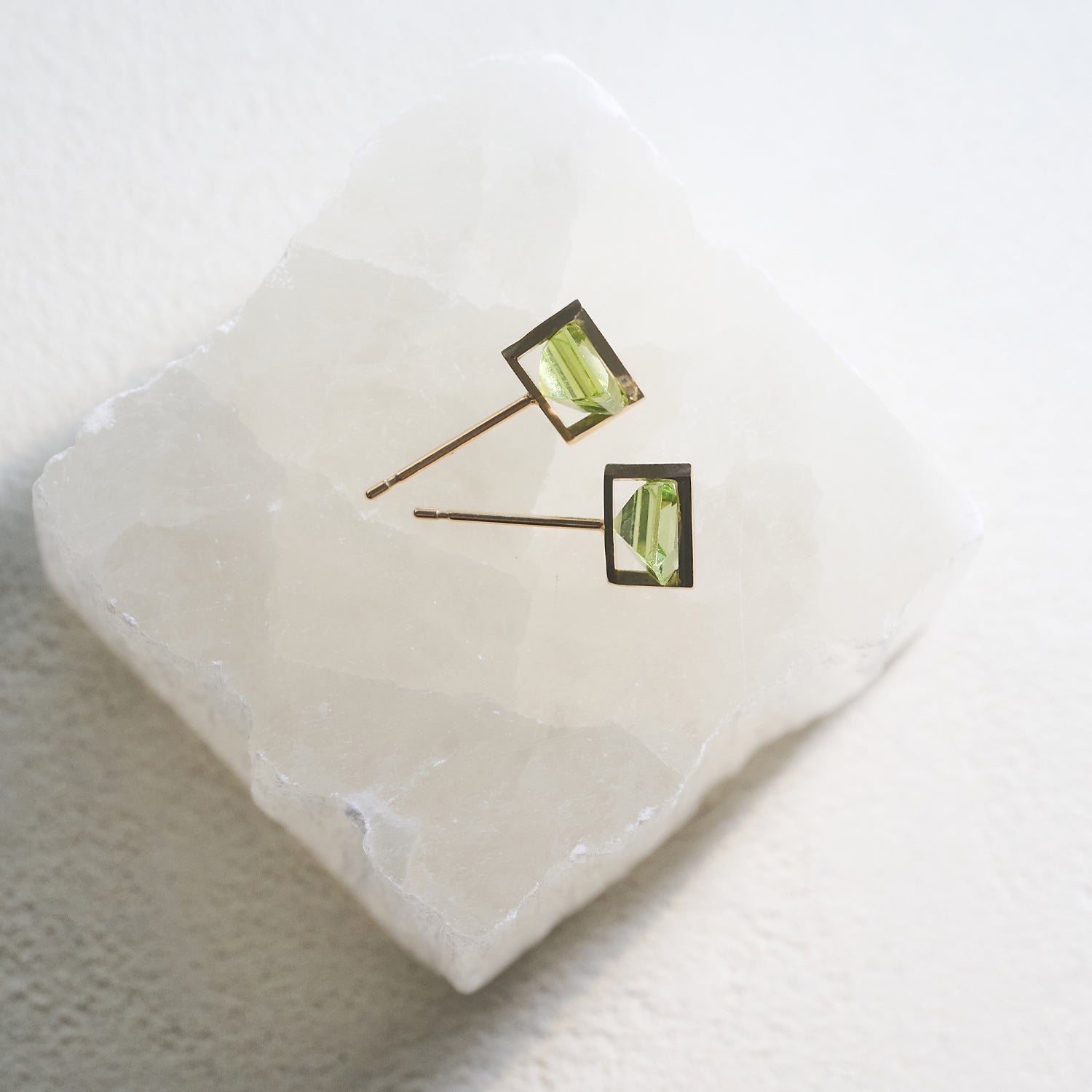 BAND EARRINGS PERIDOT #3938