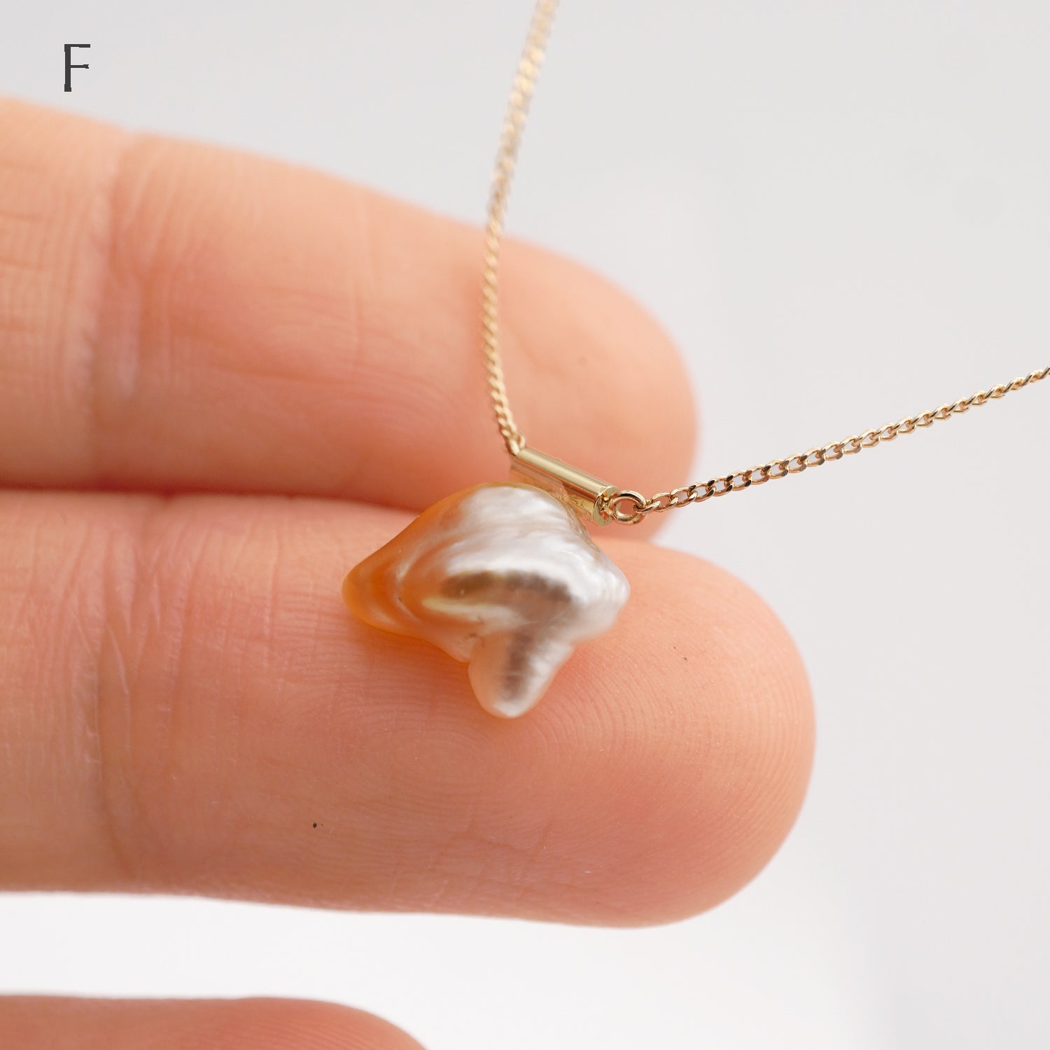 BAROQUE PEARL NECKLACE M