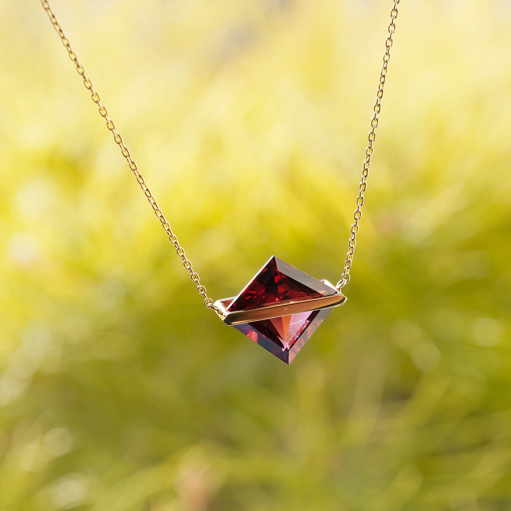 BAND NECKLACE RHODOLITE GARNET #3212