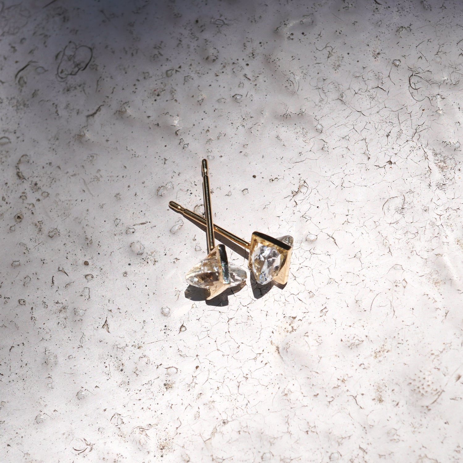 BAND EARRING GOSHENITE #4217