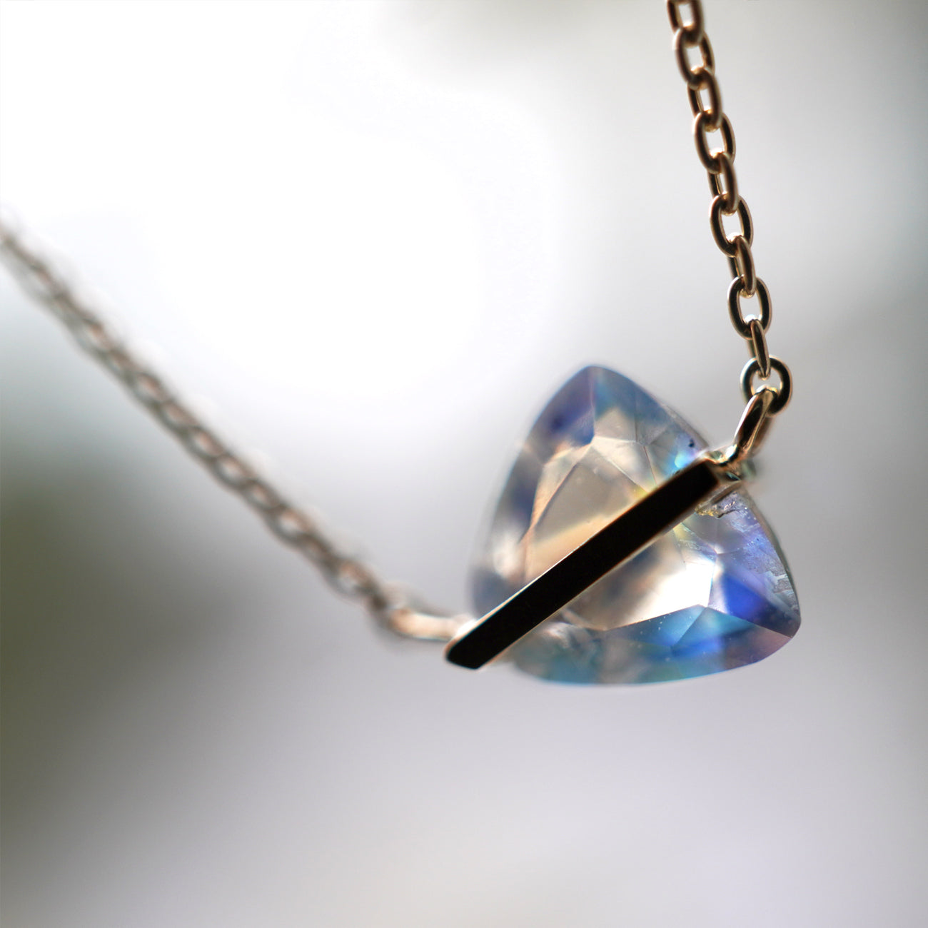 BAND NECKLACE MOONSTONE #3610