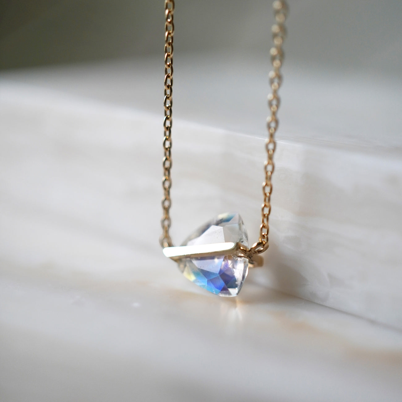 BAND NECKLACE MOONSTONE #3610