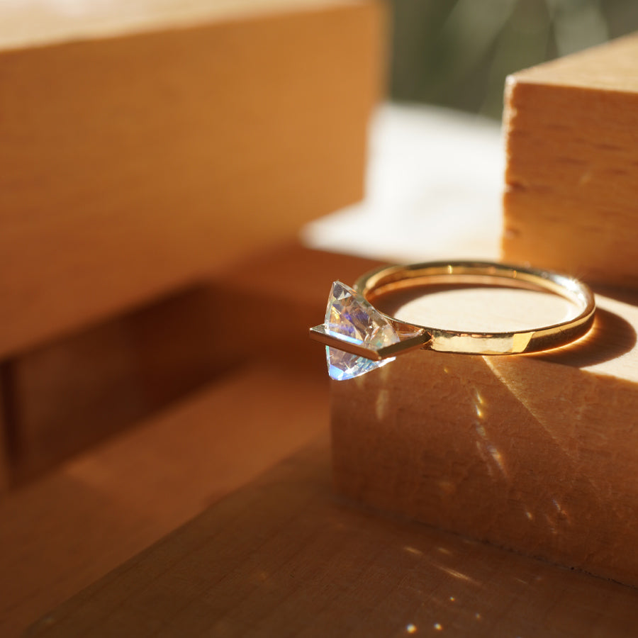 BAND RING RAINBOW MOONSTONE#4030