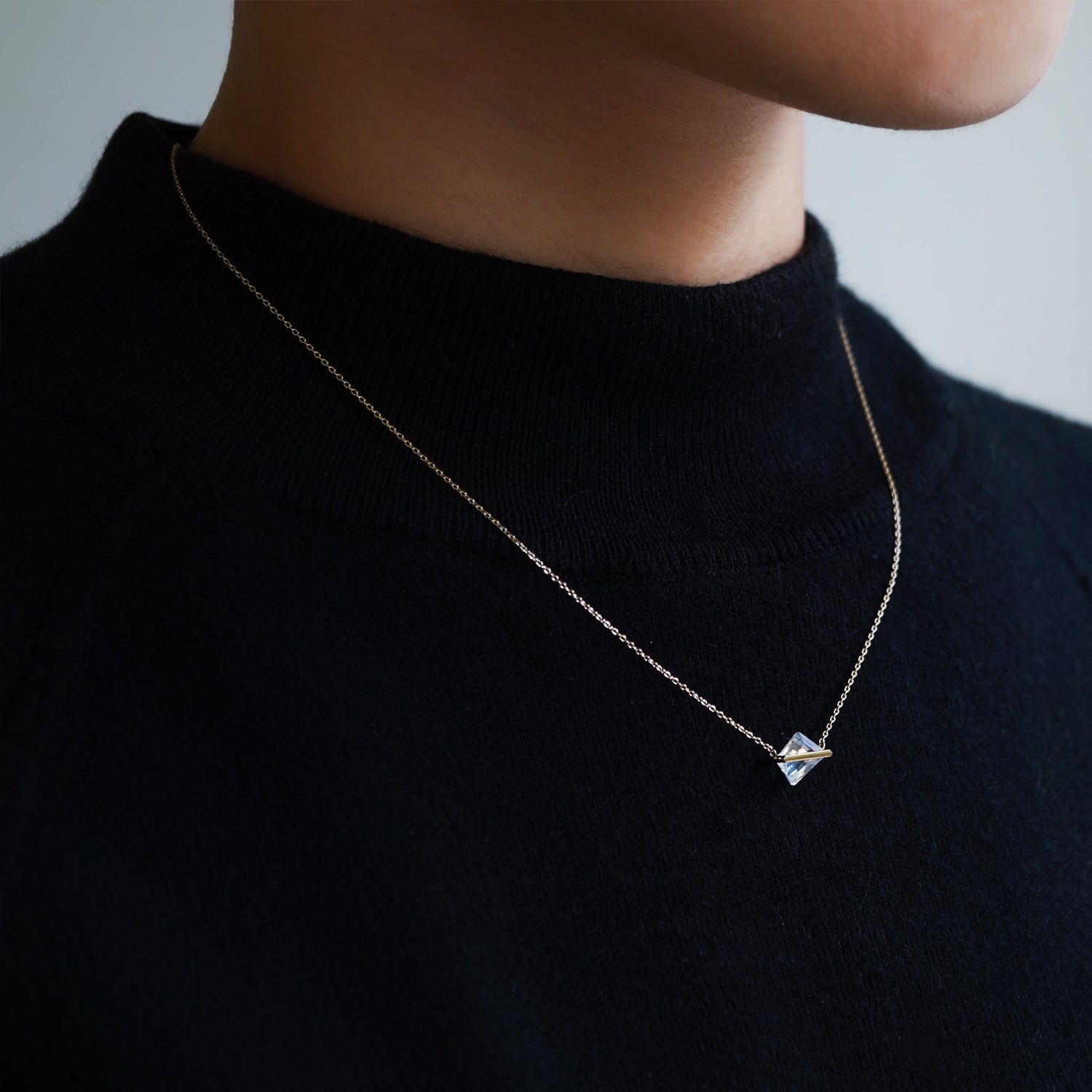 BAND NECKLACE MOONSTONE #4052