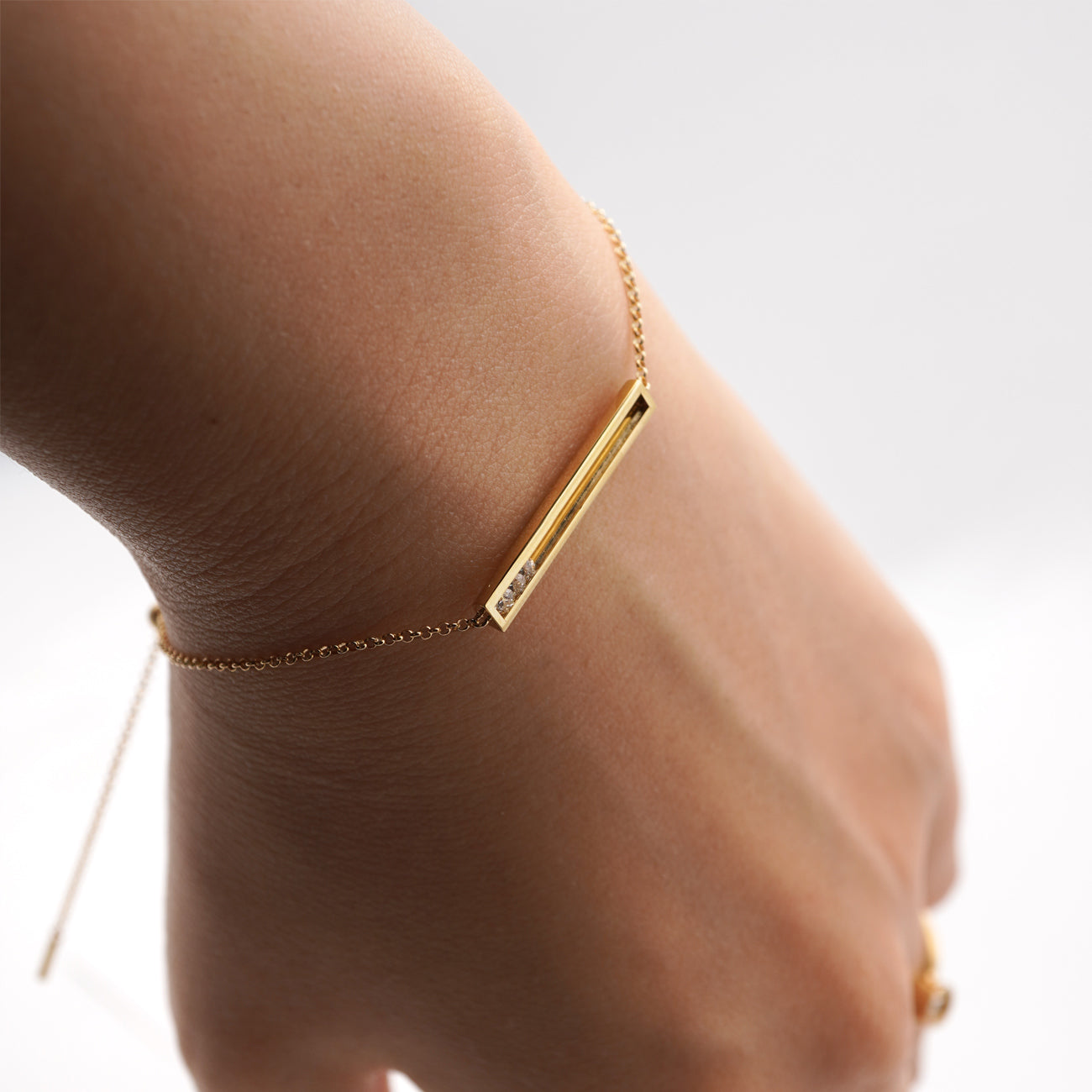 MOVING BRACELET