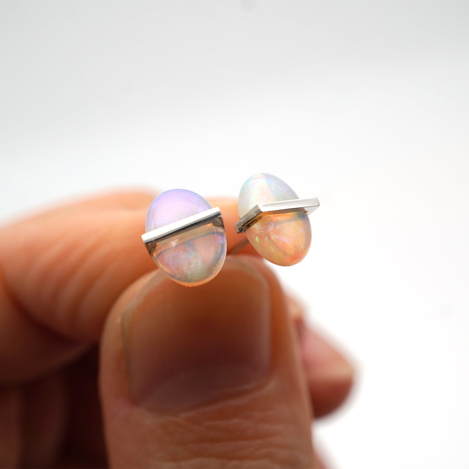 BAND EARRING OPAL #4218